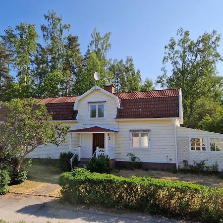 Ferienhaus In Loenneberga Экстерьер фото